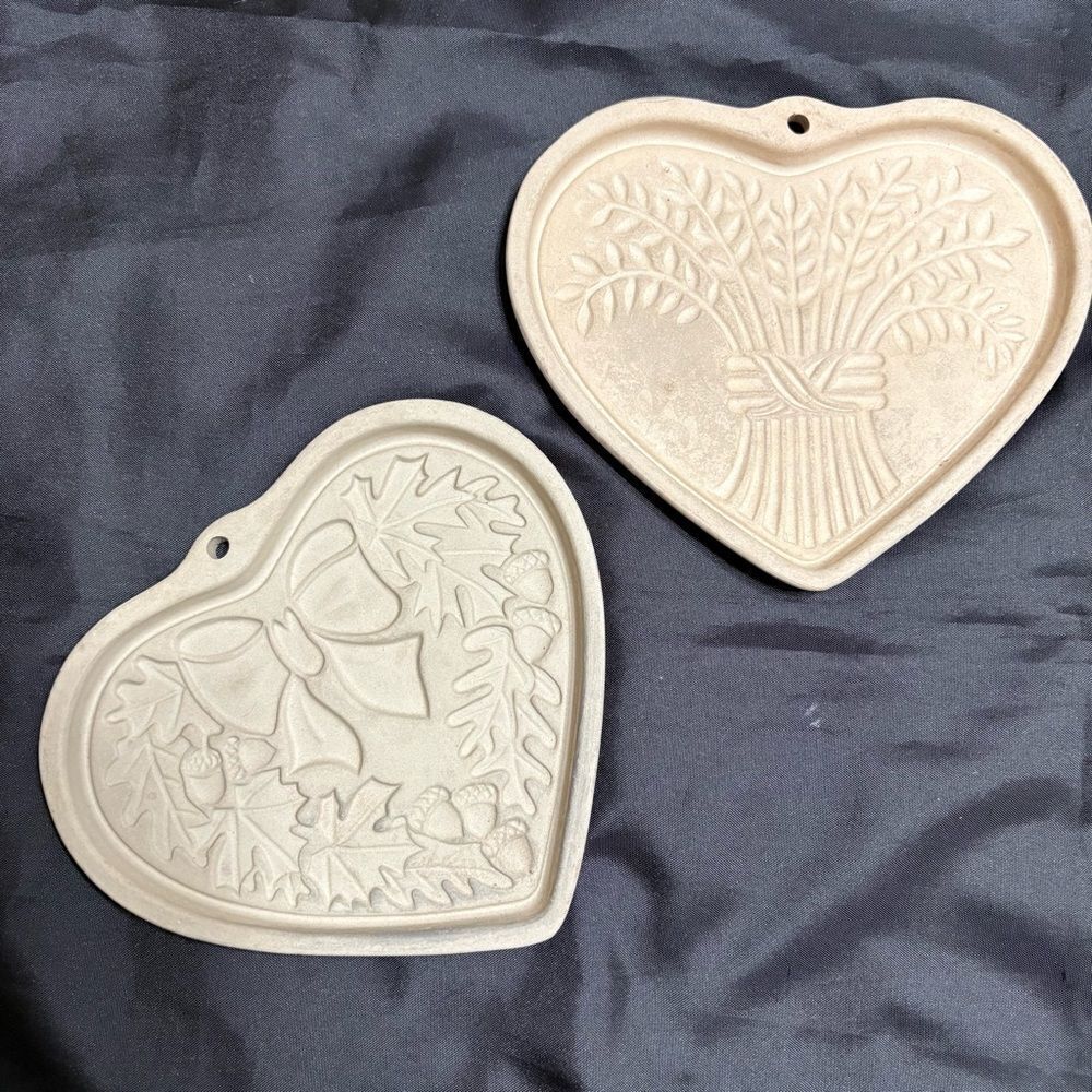 Pampered Chef Heritage Stoneware Heart-Shaped Decorative Stoneware Molds